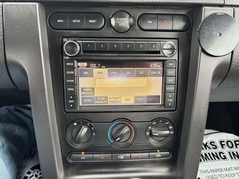 Used 2009 Ford Mustang GT image 17