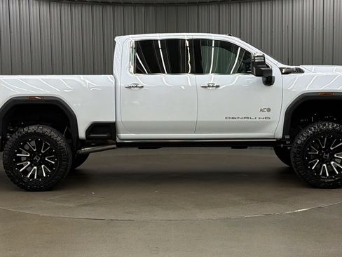 Used 2026 GMC Sierra 3500 Denali Ultimate w/ LPO, GMC Protection Package AWD/4WD image 6
