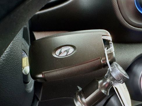 New 2026 Hyundai Venue SE image 32