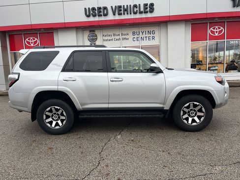 Certified 2024 Toyota 4Runner TRD Off-Road image 6