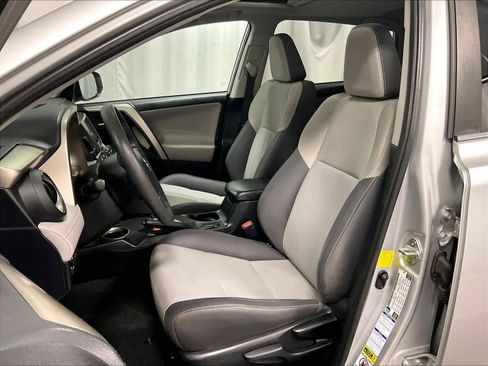 Used 2014 Toyota RAV4 XLE image 10