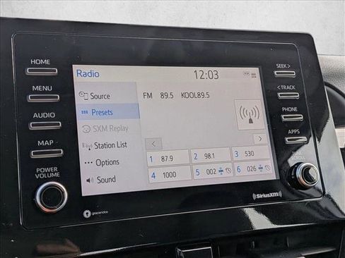 Used 2023 Toyota Camry SE image 12