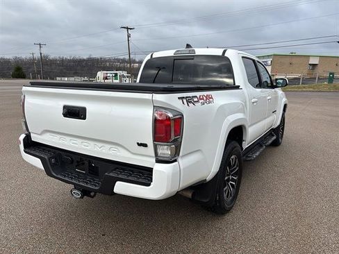 Used 2023 Toyota Tacoma TRD Sport image 4