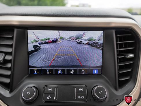 Used 2022 GMC Acadia Denali w/ Denali Technology Package AWD/4WD image 35