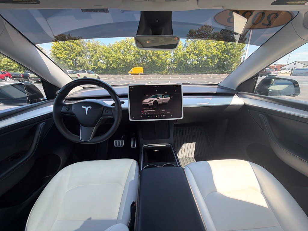 Used 2023 Tesla Model Y Performance AWD/4WD image 12