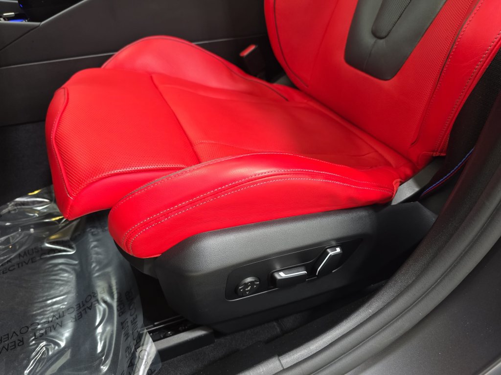 Used 2025 BMW M5 Touring AWD/4WD image 28