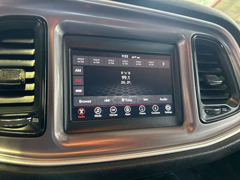 Used 2022 Dodge Challenger GT image 7