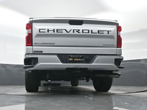 Used 2020 Chevrolet Silverado 1500 Custom w/ Custom Value Package image 29