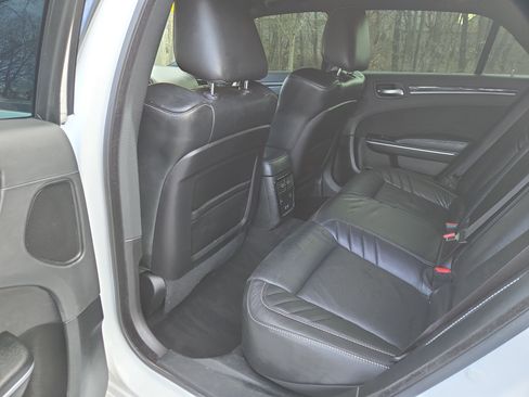 Used 2023 Chrysler 300 C image 25