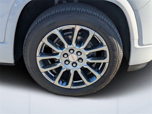 Used 2020 GMC Acadia Denali w/ Technology Package image 10