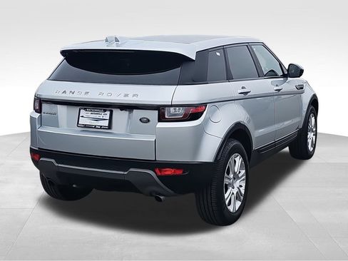 Used 2019 Land Rover Range Rover Evoque SE Premium image 3