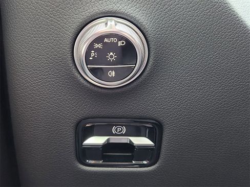 Used 2026 Mercedes-Benz GLC 300 4MATIC image 23