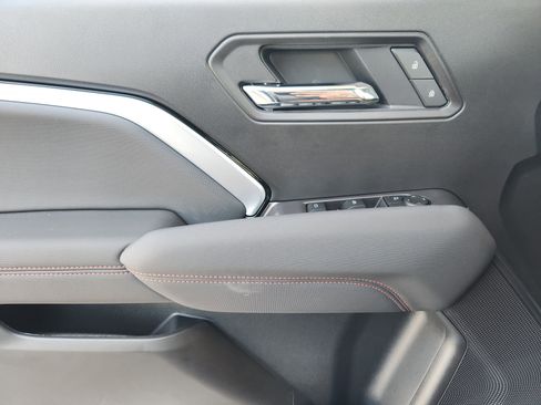 New 2026 Chevrolet Colorado Z71 image 18