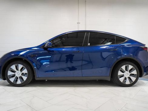 Used 2022 Tesla Model Y Long Range AWD/4WD image 25