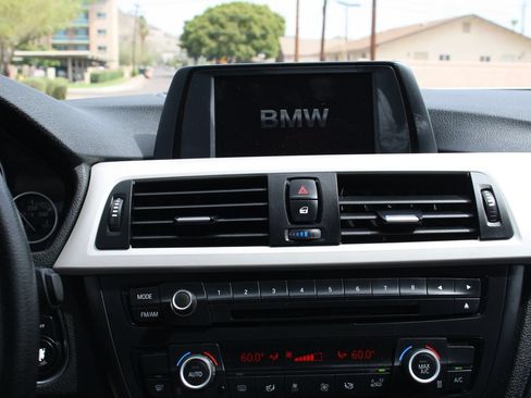 Used 2014 BMW 320i Sedan RWD image 15