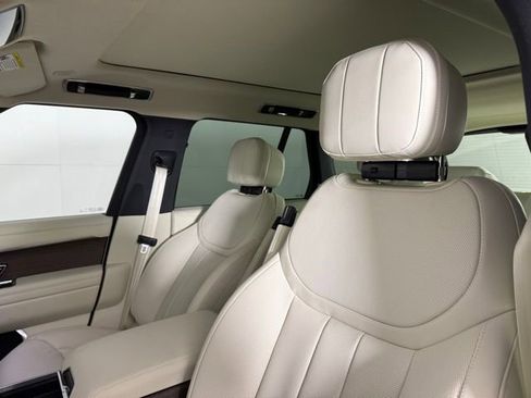 New 2025 Land Rover Range Rover SE image 17