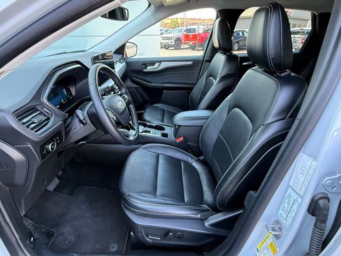 Used 2025 Ford Escape Platinum image 12