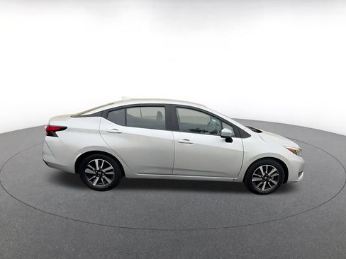 Used 2025 Nissan Versa SV FWD image 15