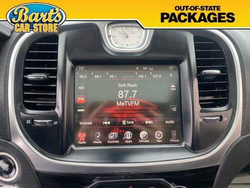 Used 2016 Chrysler 300 Limited RWD image 33