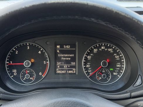 Used 2015 Volkswagen Passat TDI SE image 31