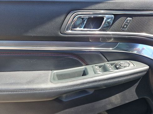Certified 2019 Ford Explorer Sport AWD/4WD image 12