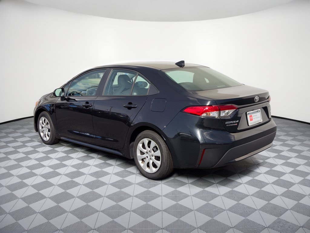Certified 2022 Toyota Corolla LE FWD image 3
