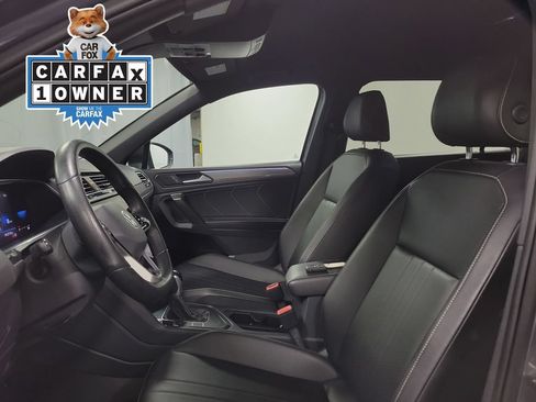 Used 2022 Volkswagen Tiguan SE R-Line FWD image 15