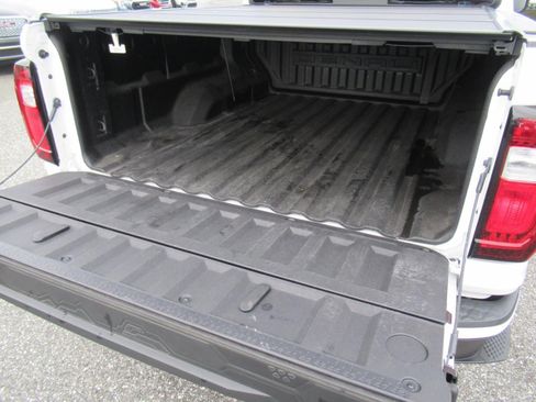 Used 2023 GMC Canyon Denali AWD/4WD image 32