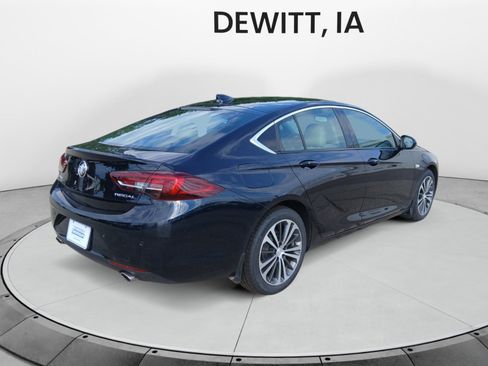 Used 2018 Buick Regal Essence w/ Driver Confidence Package #1 FWD image 5