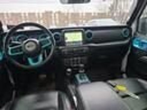 Used 2022 Jeep Wrangler Unlimited Sahara w/ Cold Weather Group image 7