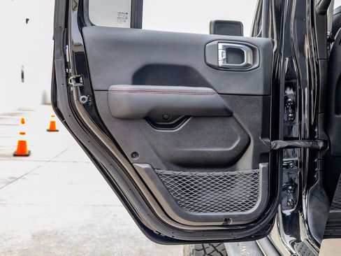 Used 2023 Jeep Gladiator Rubicon w/ LED Lighting Group image 38