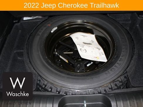 Used 2022 Jeep Cherokee Trailhawk image 22