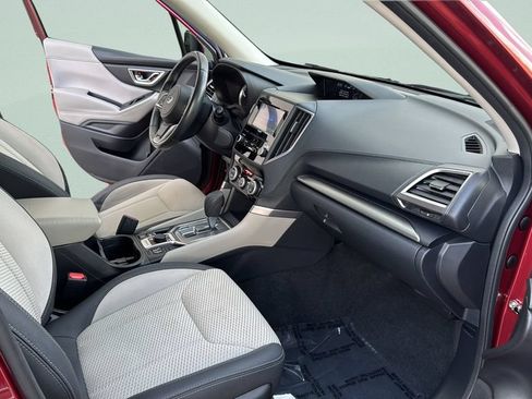 Used 2023 Subaru Forester Premium AWD/4WD image 31