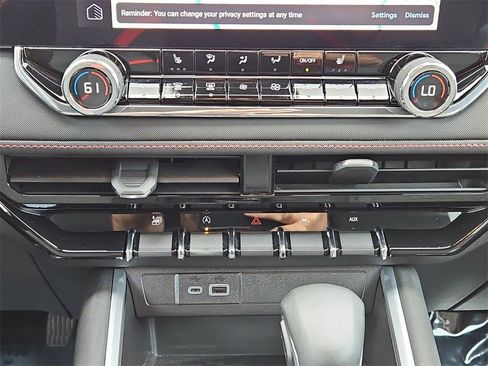 Used 2023 Chevrolet Colorado Z71 w/ Z71 Convenience Package 2 image 14