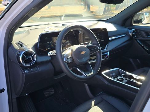 Used 2026 Chevrolet Equinox LT w/ Convenience Package II image 12