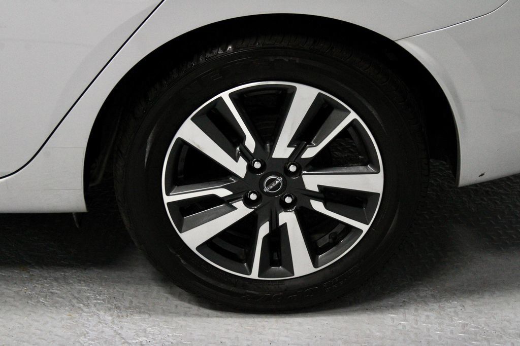 Certified 2024 Nissan Versa SV FWD image 18