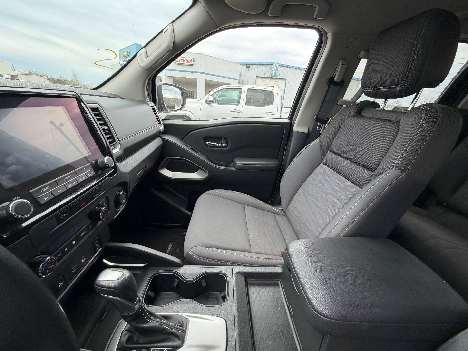 Used 2023 Nissan Frontier SV w/ SV Convenience Package AWD/4WD image 11