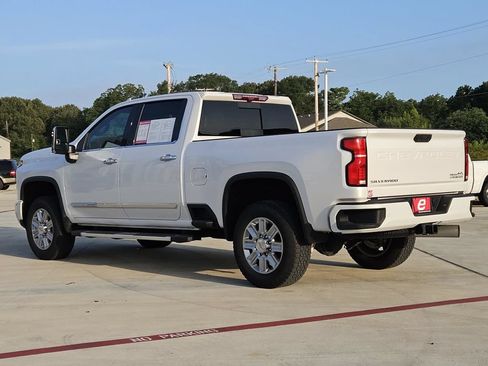 Used 2025 Chevrolet Silverado 2500 High Country w/ Technology Package AWD/4WD image 5