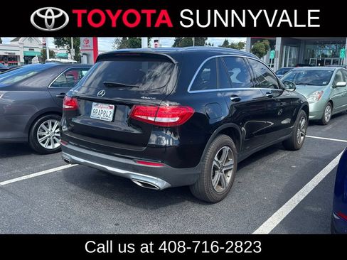 Used 2018 Mercedes-Benz GLC 300 4MATIC image 2