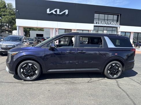 New 2026 Kia Carnival EX FWD image 2