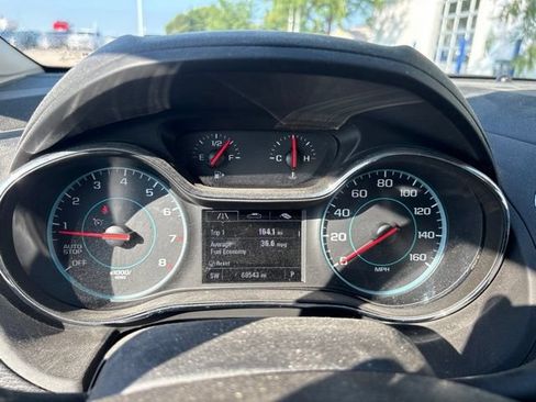 Used 2018 Chevrolet Cruze LT w/ Convenience Package FWD image 12