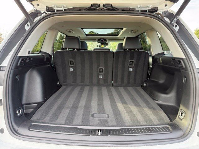 Used 2023 Jeep Grand Cherokee Limited w/ Black Appearance Package RWD image 30