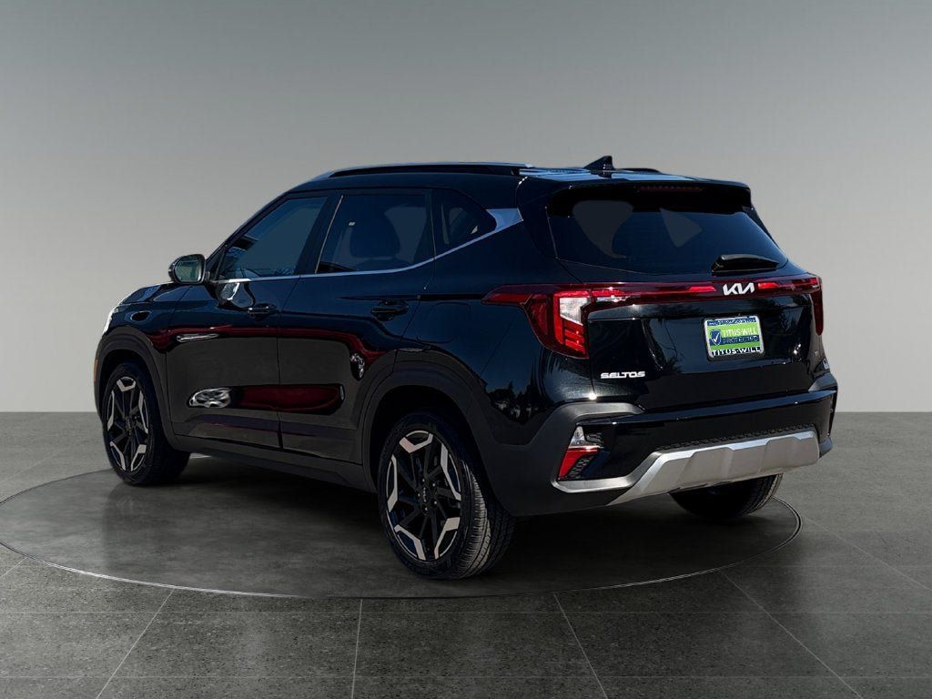 Used 2024 Kia Seltos SX w/ SX Sunroof Package AWD/4WD image 8