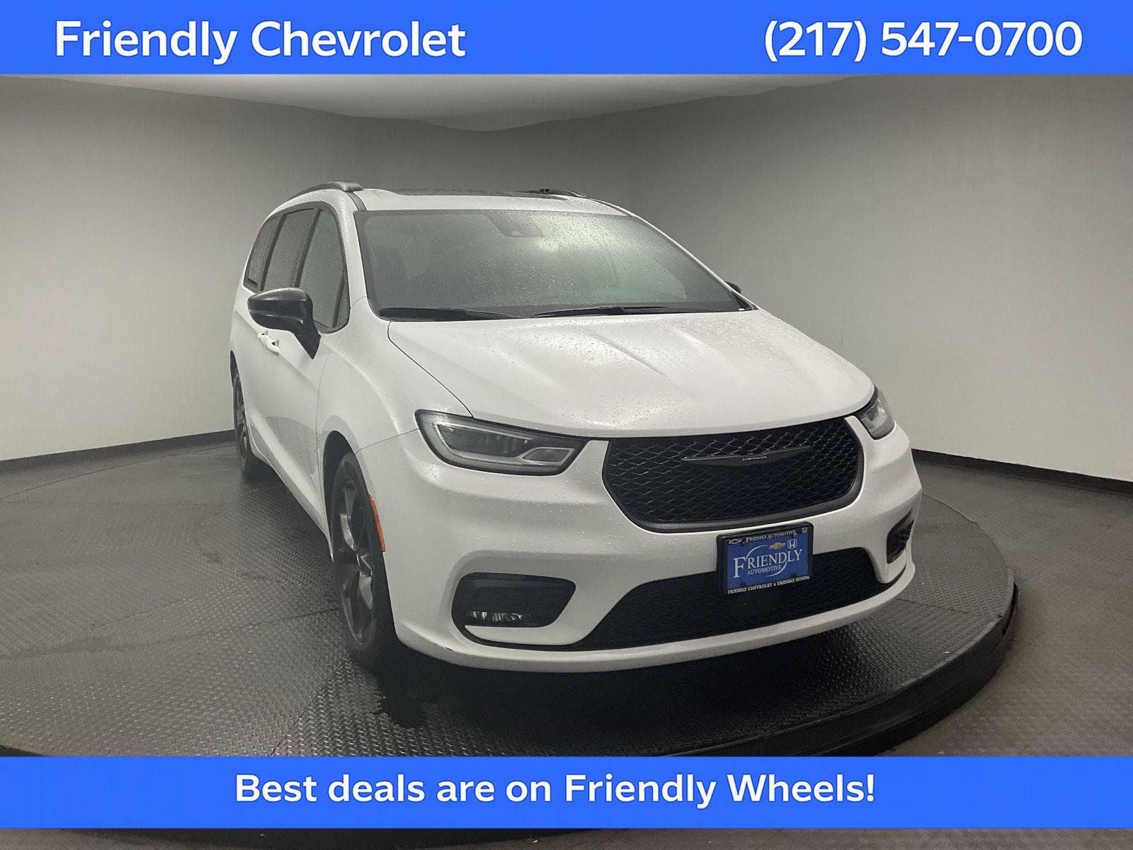 Used 2025 Chrysler Pacifica Limited FWD image 1
