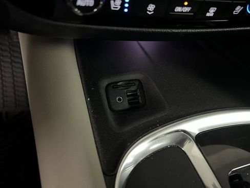 Certified 2020 Buick Enclave Premium w/ Surround and Sites Package FWD image 35