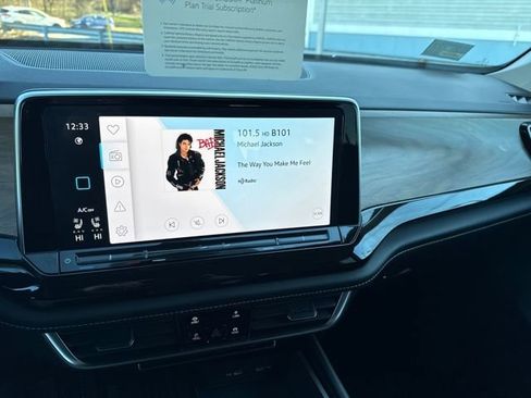 Certified 2025 Volkswagen Atlas SE image 26