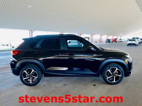 Used 2022 Chevrolet TrailBlazer RS image 3