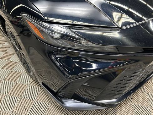 Used 2025 Toyota Camry SE FWD image 5