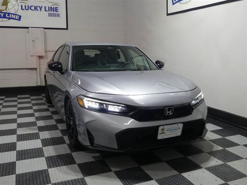 Used 2025 Honda Civic Sport image 5