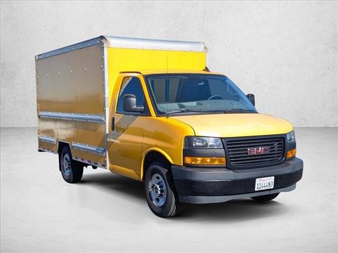 Used 2019 GMC Savana 3500 w/ Driver Convenience Package image 3